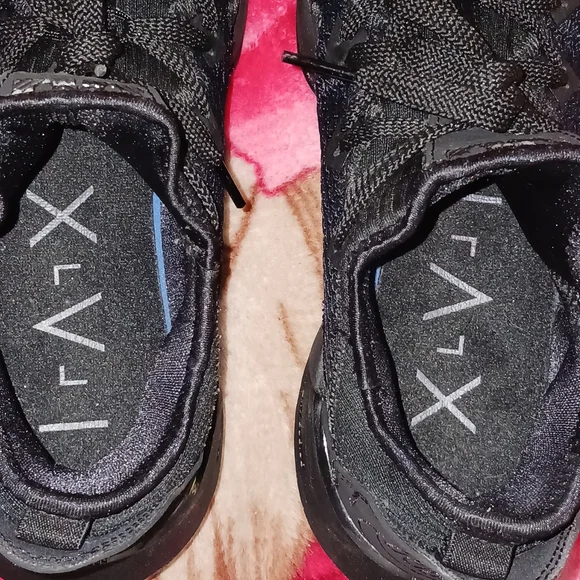 Nike Lebron 16 Streetwear/Basketball Shoes 'Triple Black' Size 8 Men/9.5 Women - Picture 9 of 9